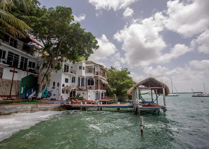 Seven Blue House Village & Lodge Bacalar